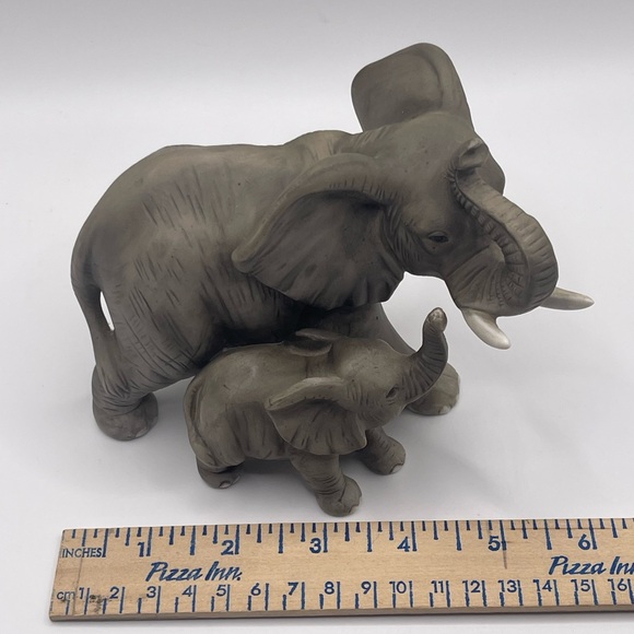 Elephant With Baby Figurine #1411 Porcelain by HOMCO Home Interiors Collectible - Picture 10 of 10